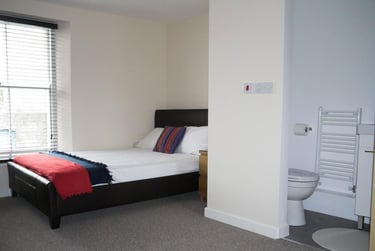 1 bed flat, North Road West, Stonehouse, Plymouth, PL15DJ - Image 8